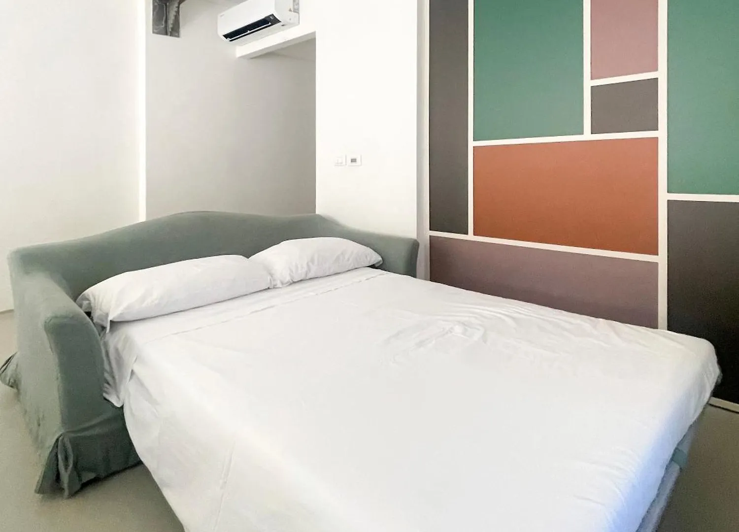 Casa Mondrian - Ambrogio Host Apartment Bologna