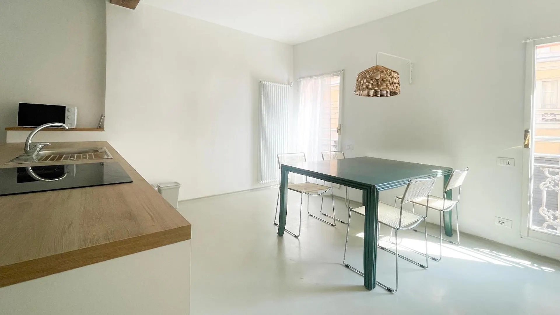 Apartament Casa Mondrian - Ambrogio Host Bolonia